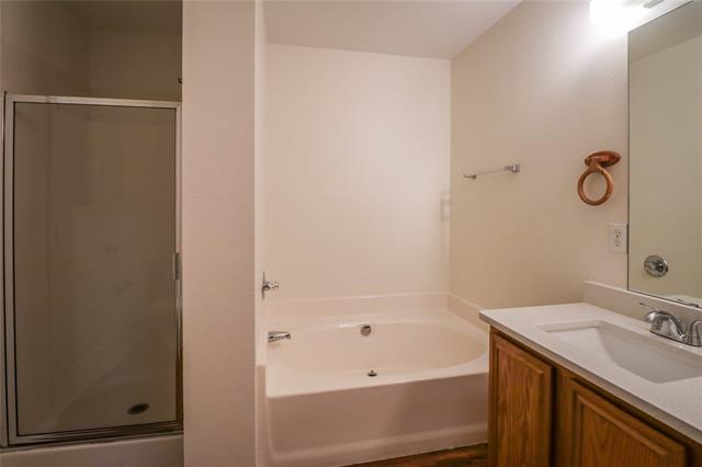 Building Photo - 900 Plumeria Dr
