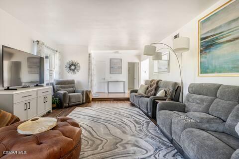 Building Photo - 1572 Dover Ave