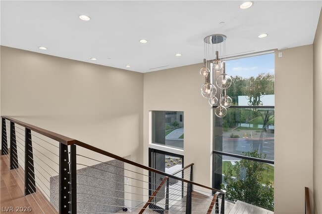 Building Photo - 98 Sun Glow Ln