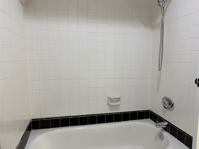 Building Photo - 14555 Wunderlich Dr