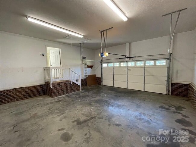 Building Photo - 2474 Oak Valley Ln