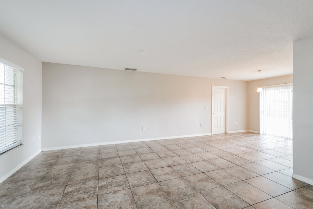 Building Photo - 634 Hemlock Ln