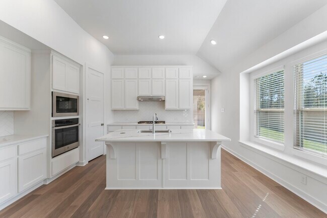 Building Photo - 26383 Golden Pass Lp