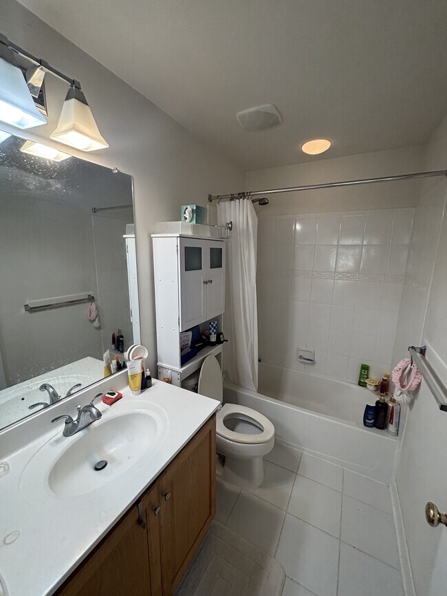 Building Photo - 25021 Justice Dr