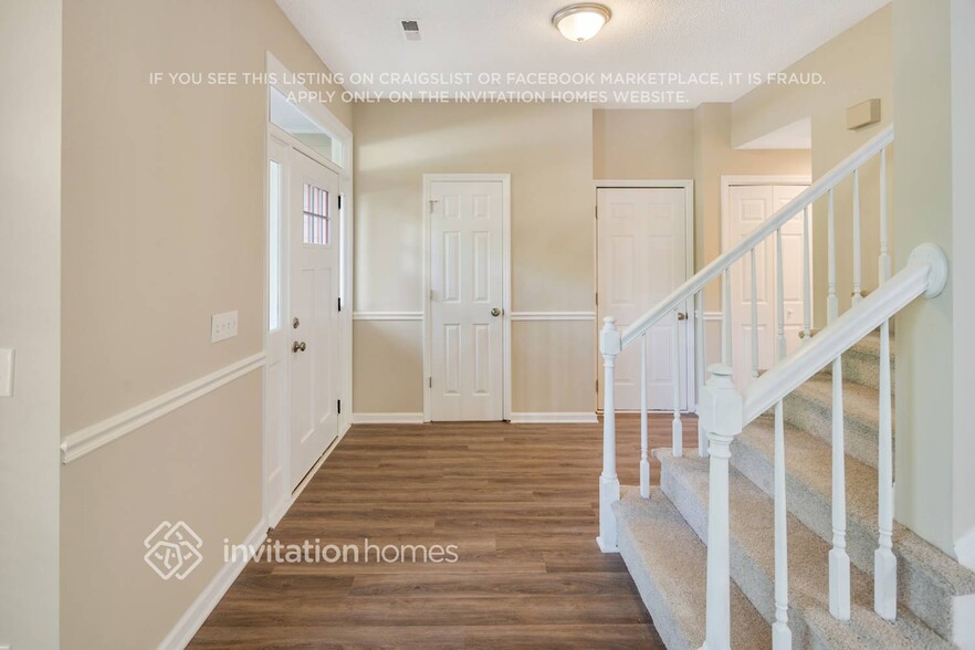 Building Photo - 7204 Scarlet Runner Dr
