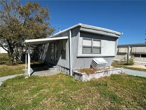 Building Photo - 333 Lantern Ln