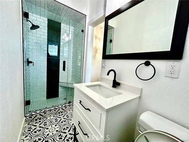 Building Photo - 821 N Mountain View Pl