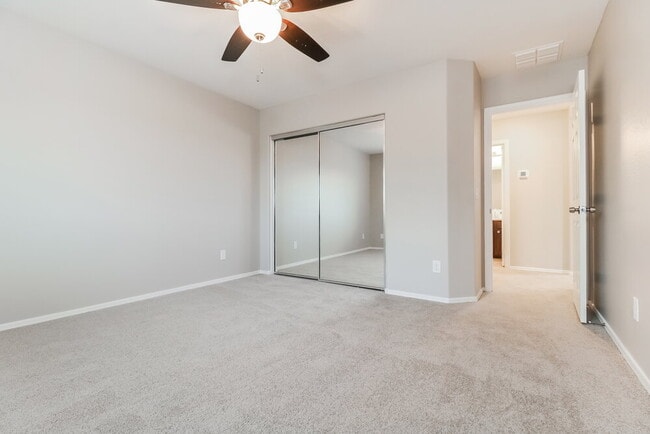 Building Photo - 15410 W Laurel Ln