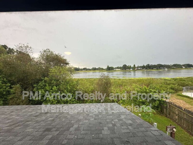 Building Photo - 1108 Country Club Ln