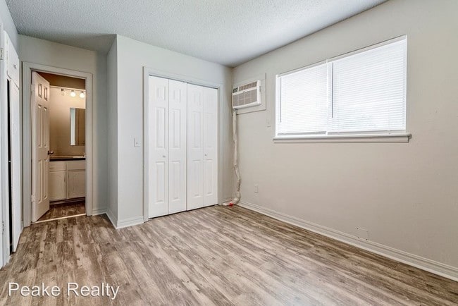 Building Photo - 508 SW 59th St
