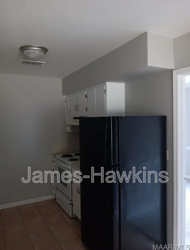 Building Photo - 713 Amity Ln