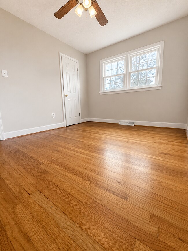 Building Photo - 608 N Wilba Rd