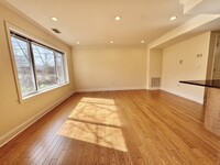Building Photo - 585 VFW Parkway