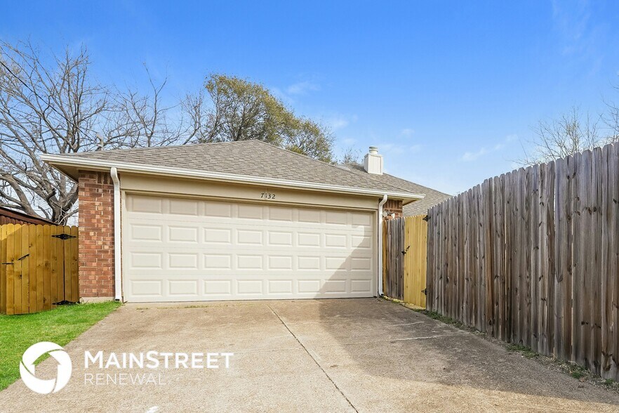 Building Photo - 7132 Penshire Dr