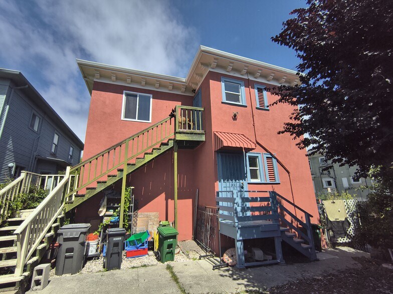Building Photo - 5701 Genoa St
