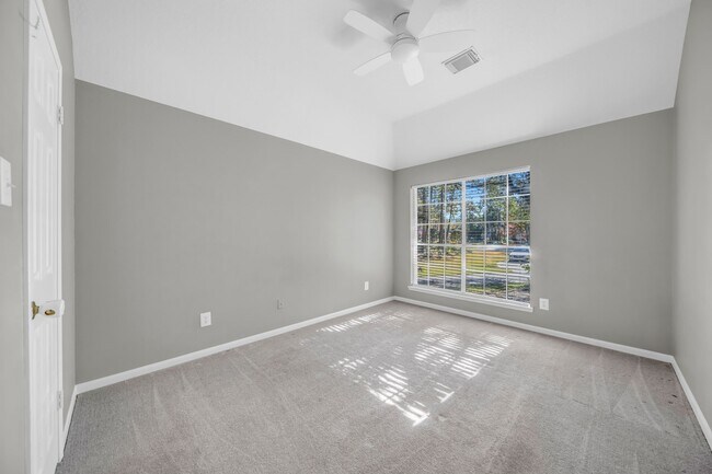 Building Photo - 34 Sparklewood Pl