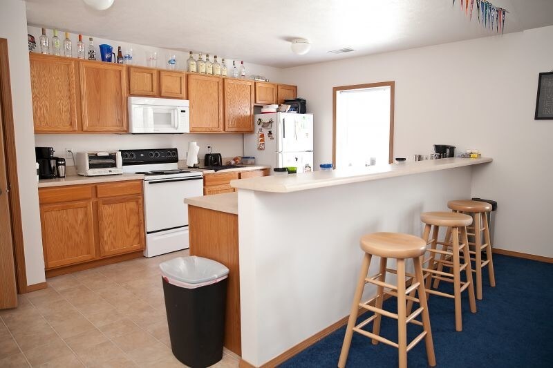 Building Photo - 924 N Frink St