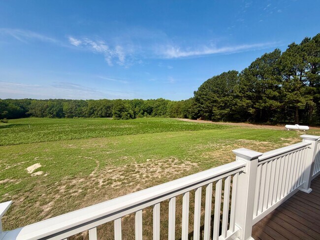 Building Photo - Magnolia Drive is Ready for YOU!
