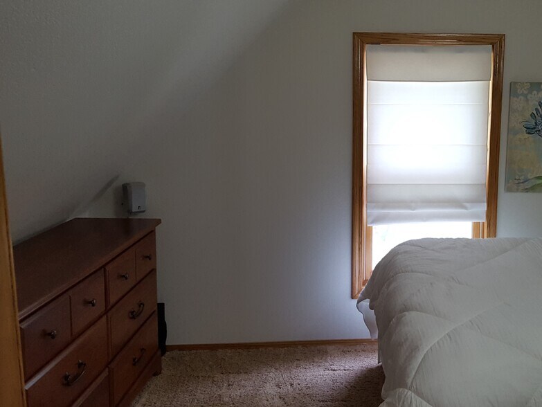Bedroom 3 - 143 River St