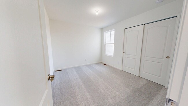 Building Photo - 5557 E Spaniel Dr