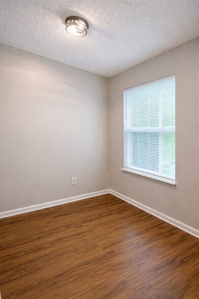 Building Photo - 45192 S Mickler St