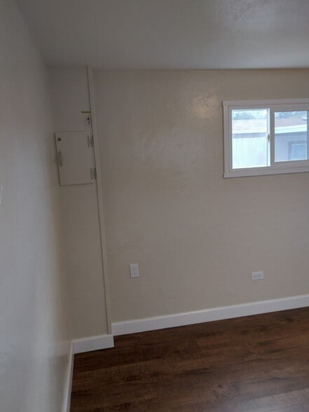 Bedroom - 3300 Portola Dr