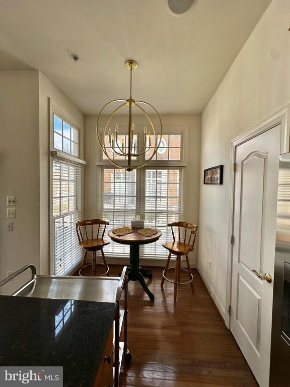 Building Photo - 1607 Seneca Ave