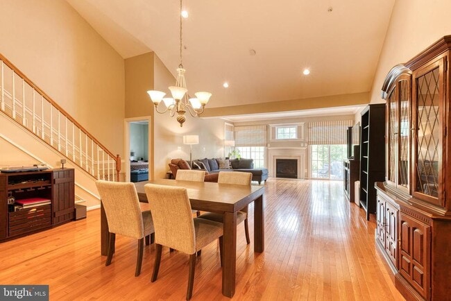 Building Photo - 318 Native Dancer Cir