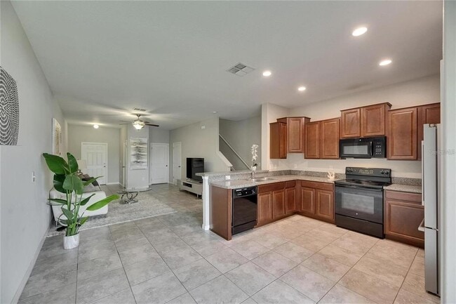 Building Photo - 12952 Utopia Gdns Wy