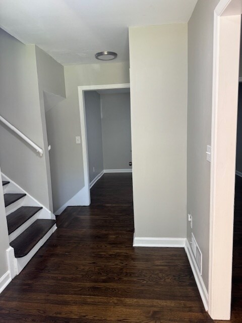 Building Photo - 2689 Collier Dr NW