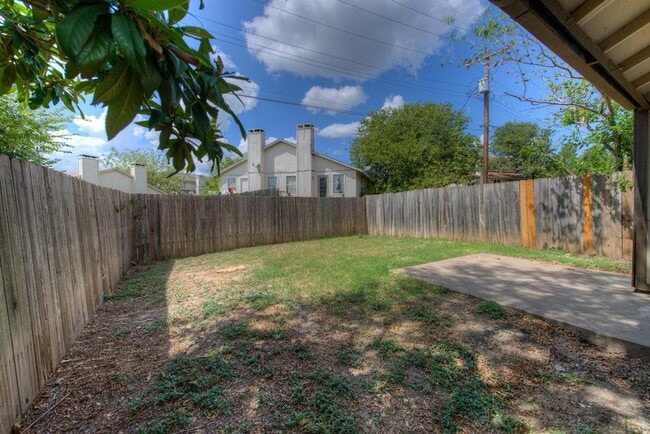 Building Photo - 2412 Burleson Ct