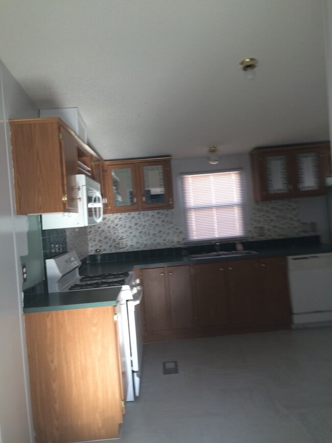 Building Photo - 1331 Ponderosa Ave NW