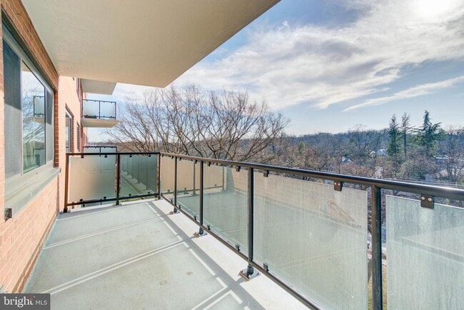 Building Photo - 4201 Cathedral Ave NW