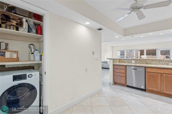 Building Photo - 3850 Galt Ocean Dr