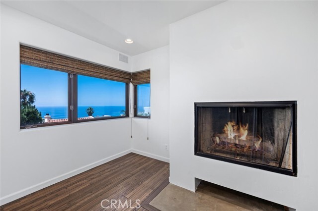 Building Photo - 1020 Skyline Dr