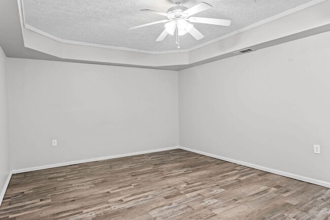 Building Photo - Newly Updated 4bd/3bth in Seymour!