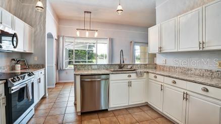 Building Photo - 12804 Raysbrook Dr