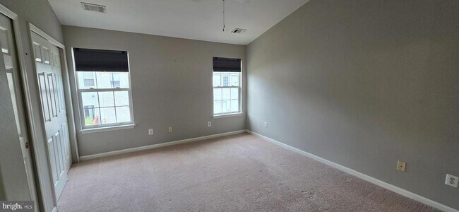 Building Photo - 2436 Old Farmhouse Ct