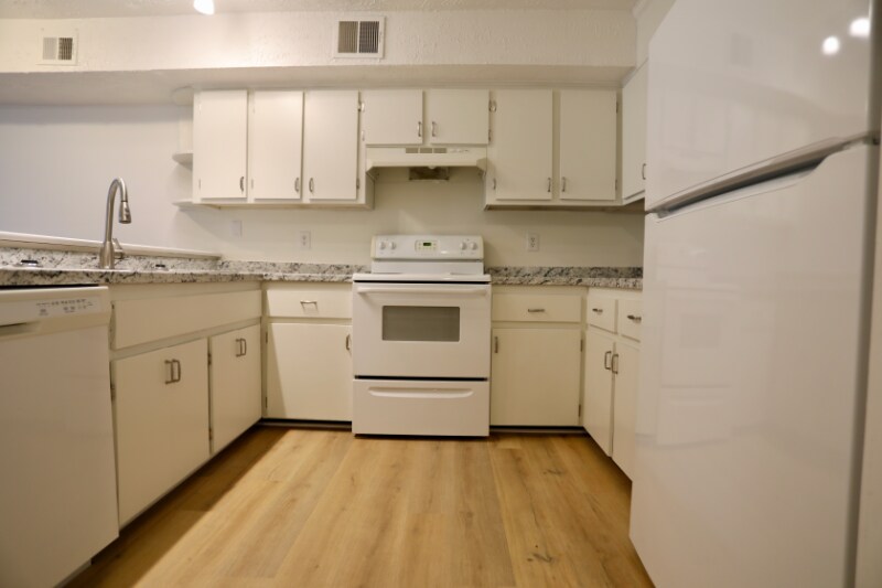 Building Photo - 365 W Illinois Ave