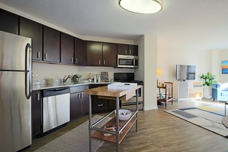 Building Photo - 30 W Chestnut St