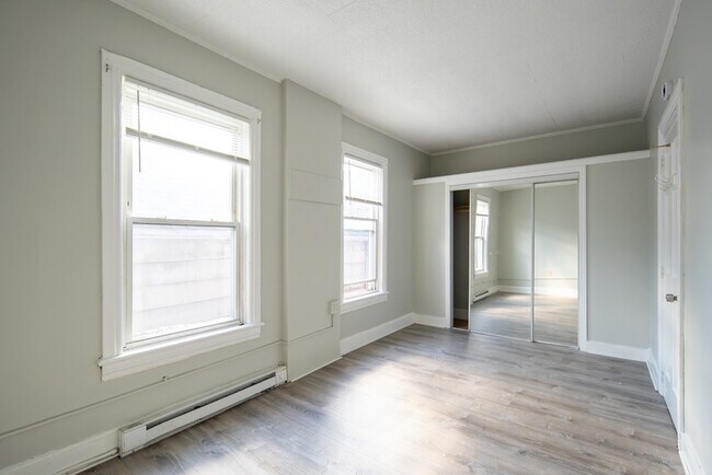 Building Photo - 500 2nd St