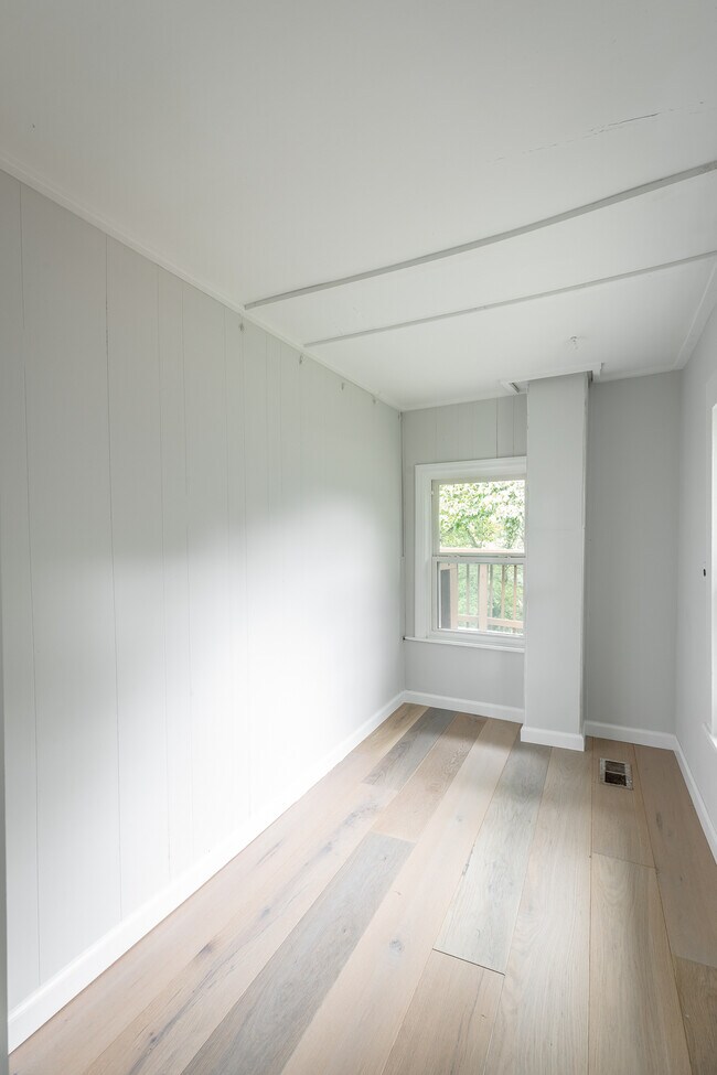 Bedroom 2 Closet - 219 Vreeland St