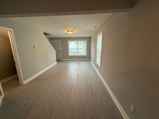 Building Photo - 315-317 Roselynn Lane