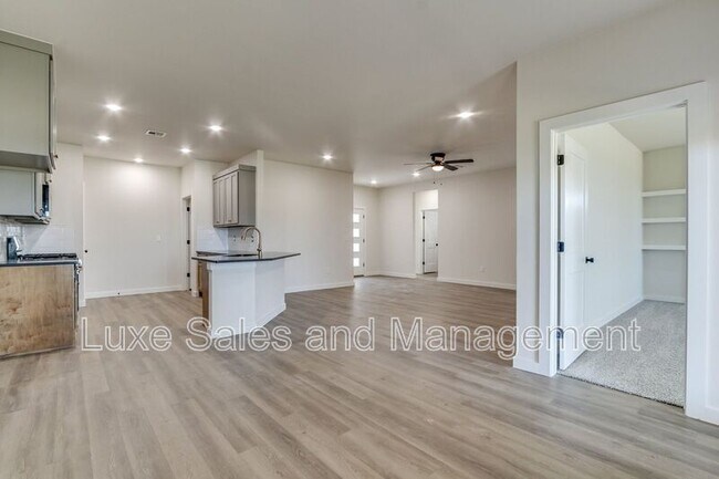 Building Photo - 8329 NW 163rd Ter