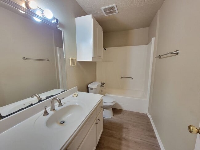 Building Photo - 3312 Longleaf Cir