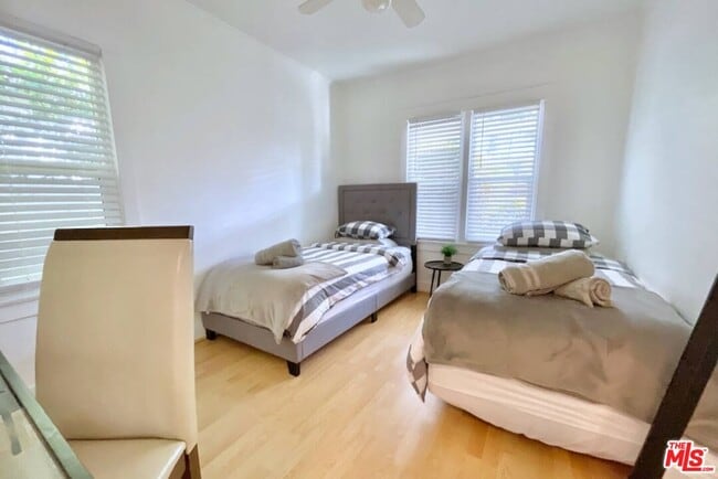 Building Photo - 8655 Clifton Wy