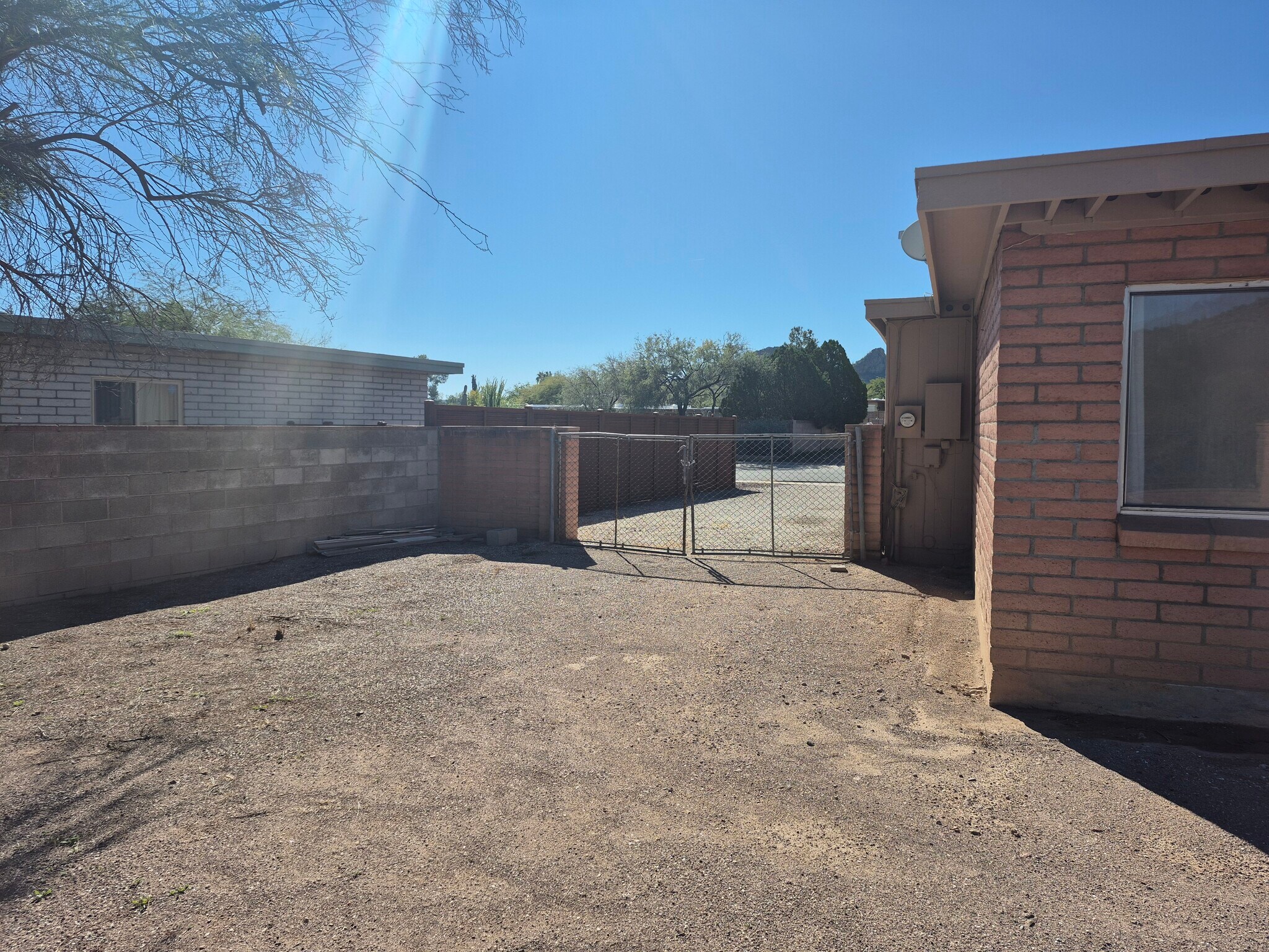 Building Photo - 3068 W Wyoming St