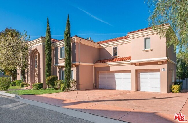 Primary Photo - 11221 Briarcliff Ln