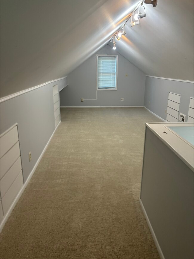 Building Photo - 2813 Pennsylvania Ave S