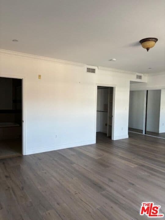 Building Photo - 11848 Kiowa Ave